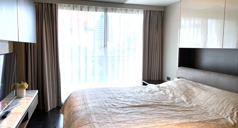 Condo en alquiler de 3 habitaciones en Khlong Toei, Bangkok
