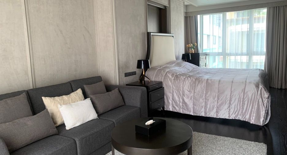 Condo en alquiler de 3 habitaciones en Khlong Toei, Bangkok