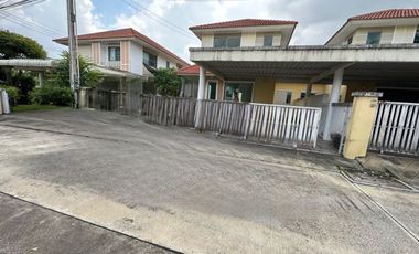 For sale 3 bedrooms house in Si Racha, Chonburi
