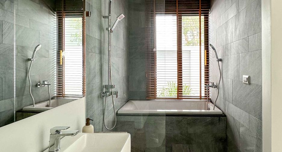 For sale 4 bedrooms villa in Thalang, Phuket