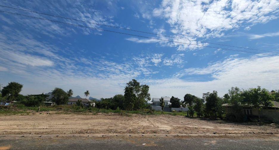 Grundstück zum Kauf in Sattahip, Chonburi