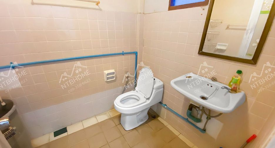 Reihenhaus zum Kauf mit 2 Zimmer in Bang Bua Thong, Nonthaburi