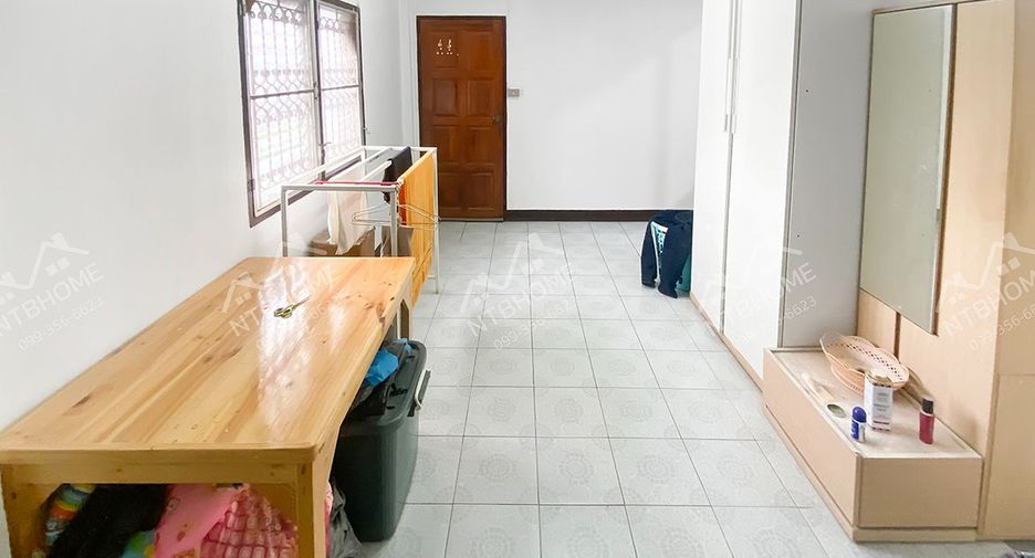 Reihenhaus zum Kauf mit 2 Zimmer in Bang Bua Thong, Nonthaburi