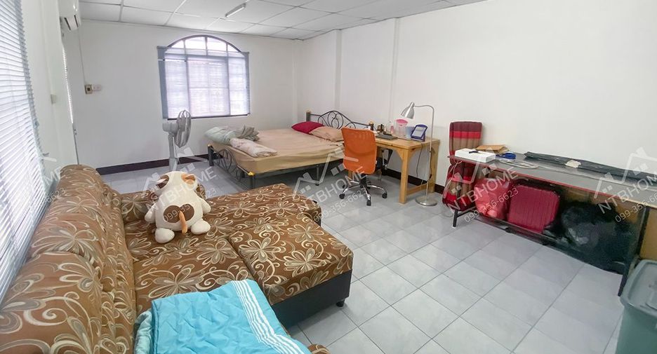 Reihenhaus zum Kauf mit 2 Zimmer in Bang Bua Thong, Nonthaburi
