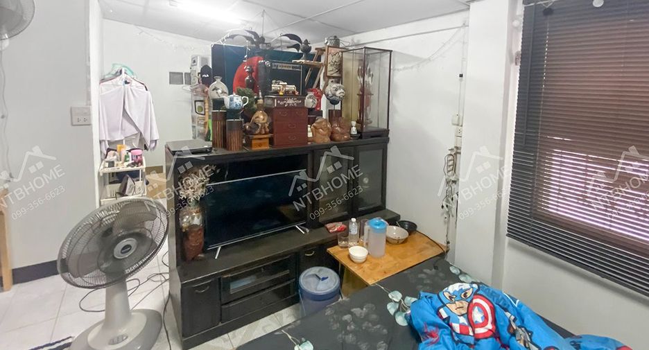 Reihenhaus zum Kauf mit 2 Zimmer in Bang Bua Thong, Nonthaburi