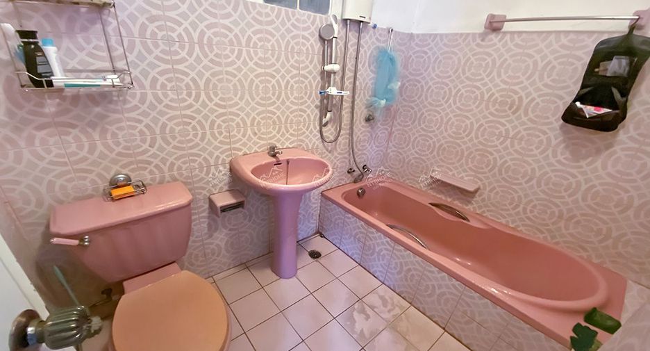 Reihenhaus zum Kauf mit 2 Zimmer in Bang Bua Thong, Nonthaburi