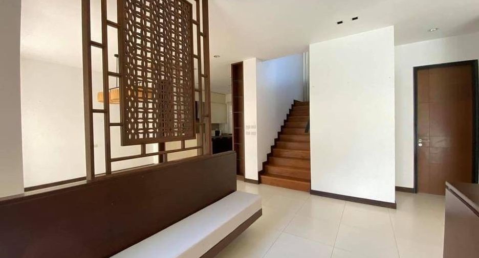 For rent 3 ベッドルーム house in Watthana, Bangkok