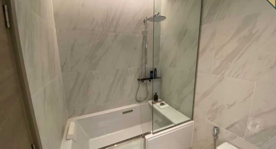 À vendre 1 chambre condo à Khlong Toei, Bangkok