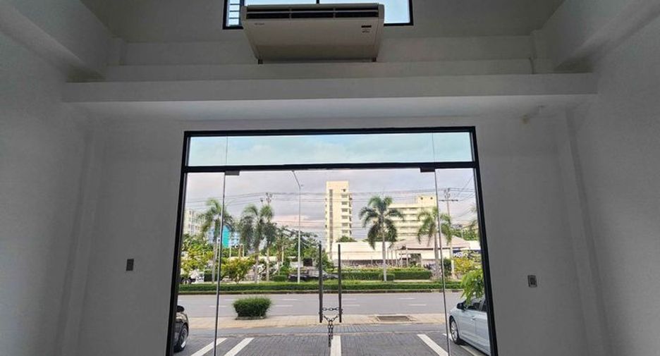 Büro zur Miete mit 6 Zimmer in Prawet, Bangkok