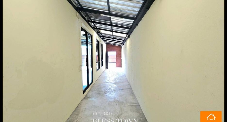 Reihenhaus zum Kauf mit 3 Zimmer in Khlong Toei, Bangkok