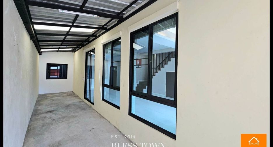 Reihenhaus zum Kauf mit 3 Zimmer in Khlong Toei, Bangkok