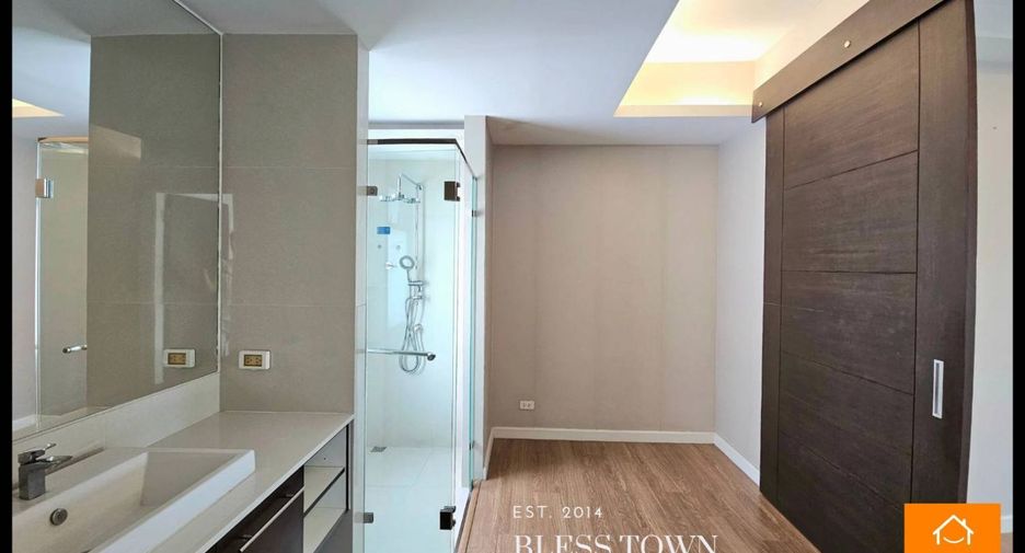 Reihenhaus zum Kauf mit 3 Zimmer in Khlong Toei, Bangkok