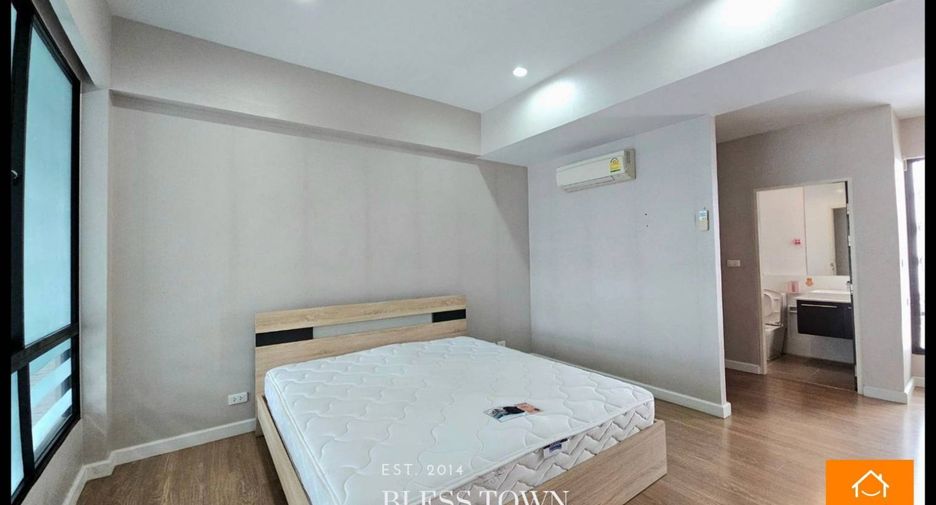 Reihenhaus zum Kauf mit 3 Zimmer in Khlong Toei, Bangkok