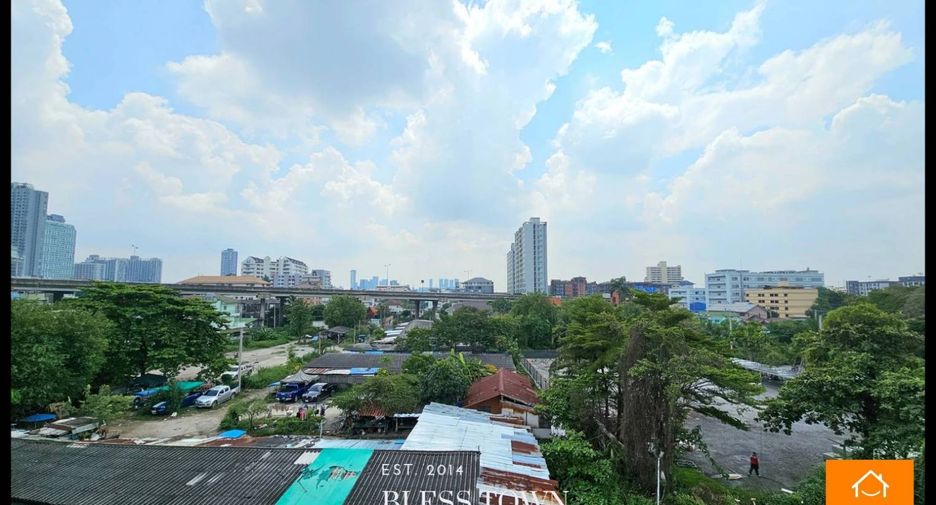 Reihenhaus zum Kauf mit 3 Zimmer in Khlong Toei, Bangkok