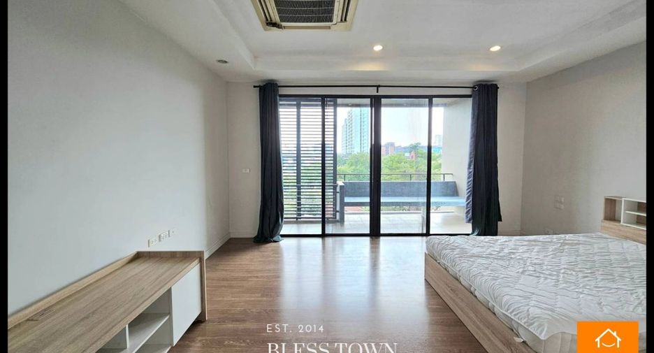 Reihenhaus zum Kauf mit 3 Zimmer in Khlong Toei, Bangkok