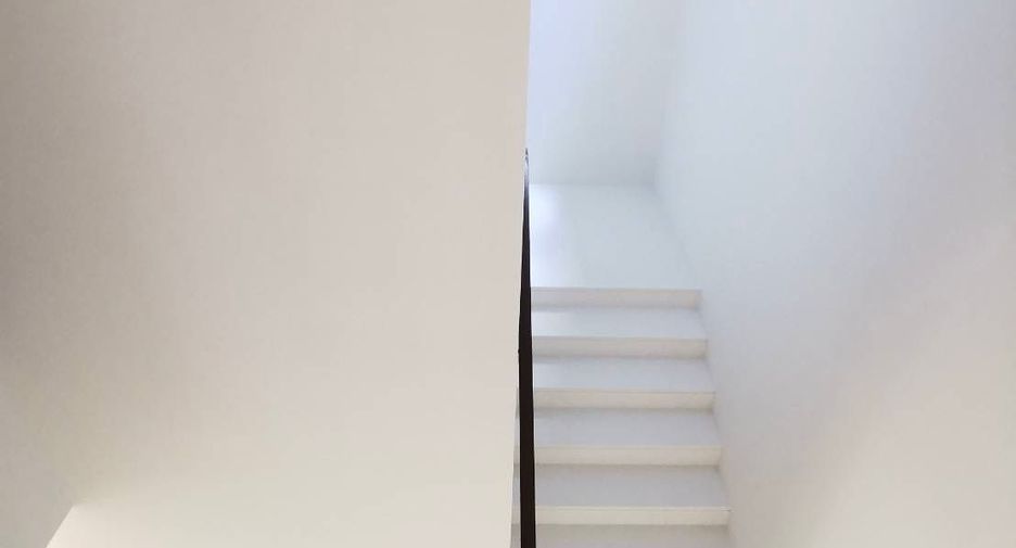For sale 6 bedrooms house in Saphan Sung, Bangkok