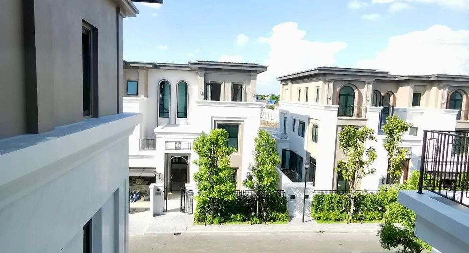 For sale 6 bedrooms house in Saphan Sung, Bangkok