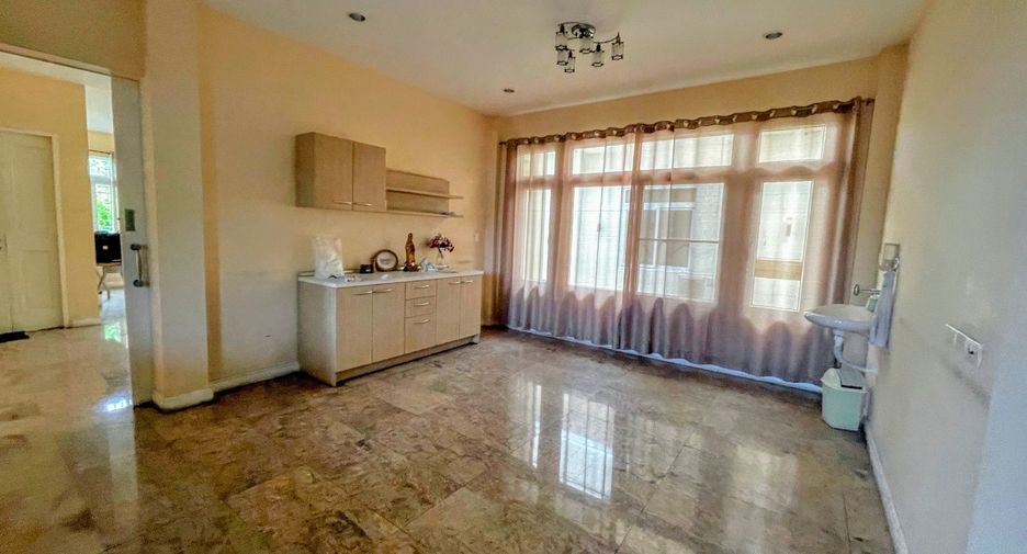 Аренда и продажа 7 спальни дом в Bang Phli, Самутпракан