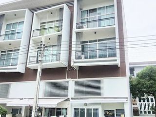 For sale 3 Beds house in Thung Khru, Bangkok
