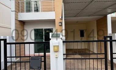 For rent 3 bedrooms townhouse in Don Mueang, Bangkok