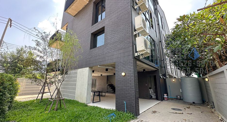 For sale 1 bed townhouse in Mueang Chiang Mai, Chiang Mai