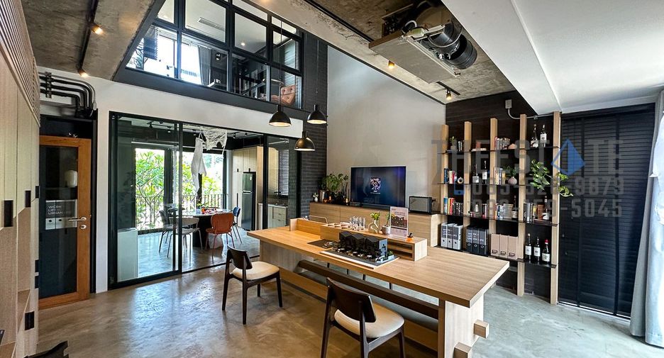 For sale 1 bed townhouse in Mueang Chiang Mai, Chiang Mai