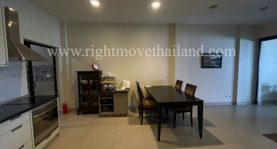 For sale 3 bedrooms townhouse in Prawet, Bangkok