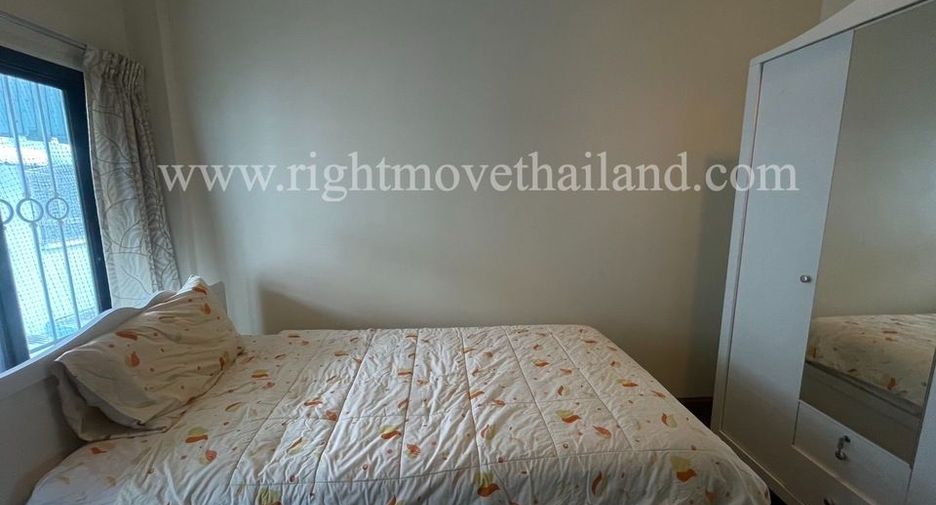 For sale 3 bedrooms townhouse in Prawet, Bangkok