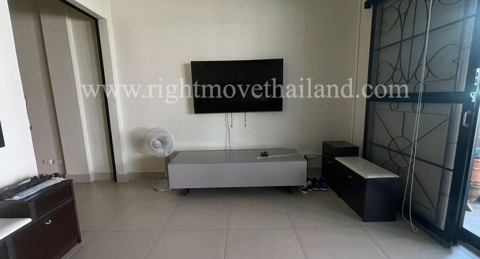For sale 3 bedrooms townhouse in Prawet, Bangkok