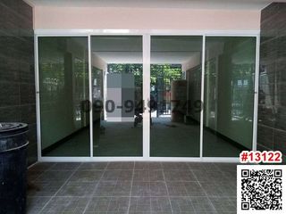 出租 2 卧室 联排别墅 在 Wang Thong Lang, 曼谷