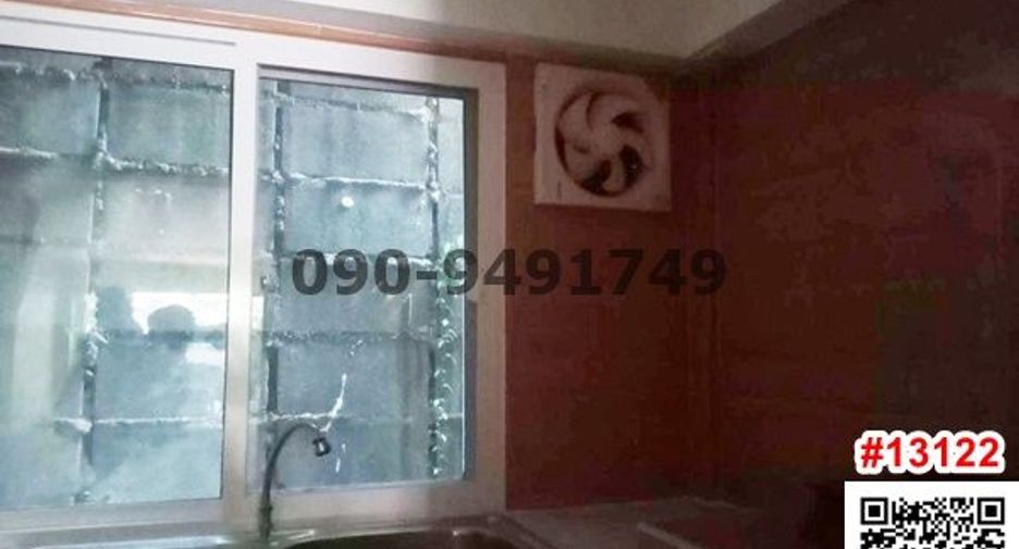 For rent 2 bedrooms townhouse in Wang Thonglang, Bangkok