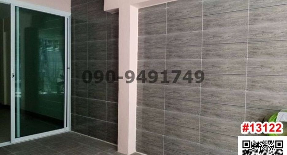 For rent 2 bedrooms townhouse in Wang Thonglang, Bangkok