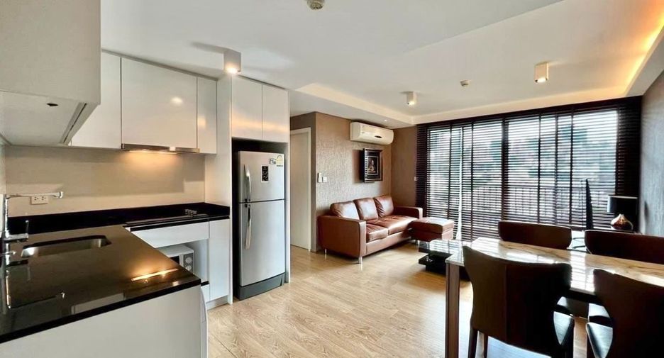 For rent 2 bedrooms condo in Watthana, Bangkok