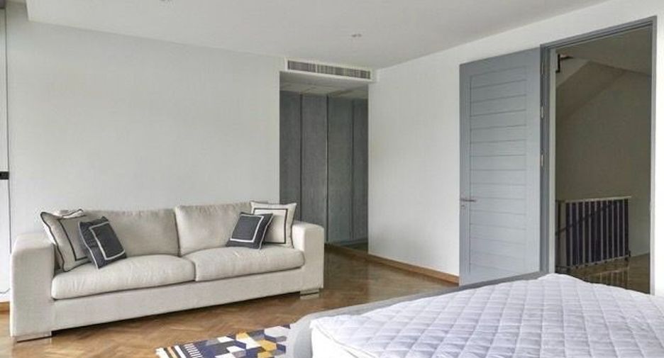 Casa en alquiler de 4 habitaciones en Watthana, Bangkok
