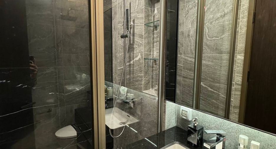 For rent 2 bed condo in Khlong Toei, Bangkok