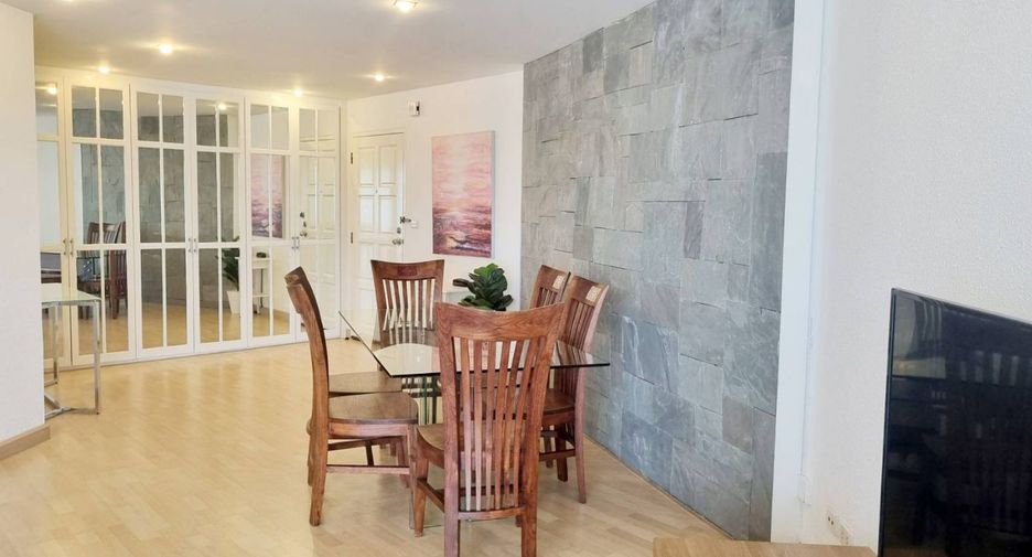 For sale 2 bedrooms condo in Yan Nawa, Bangkok