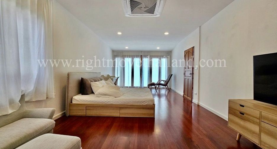 For rent 2 bedrooms house in Lat Phrao, Bangkok