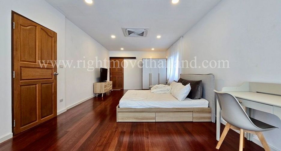 For rent 2 bedrooms house in Lat Phrao, Bangkok