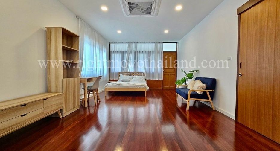 For rent 2 bedrooms house in Lat Phrao, Bangkok