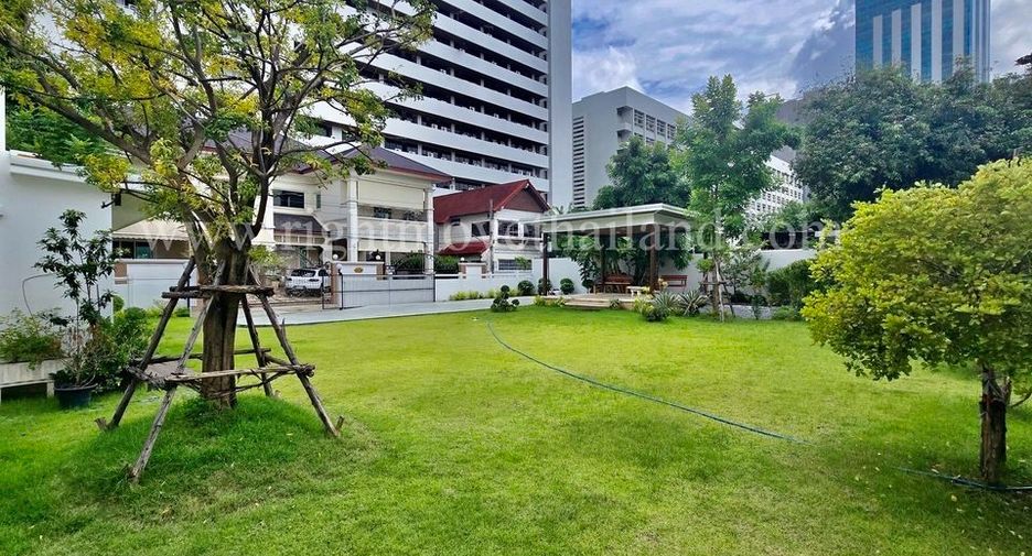 For rent 2 bedrooms house in Lat Phrao, Bangkok
