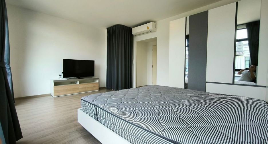 For rent 2 bed townhouse in Bang Phli, Samut Prakan