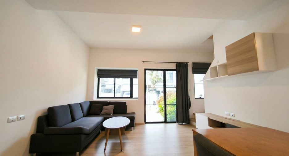 For rent 2 bed townhouse in Bang Phli, Samut Prakan