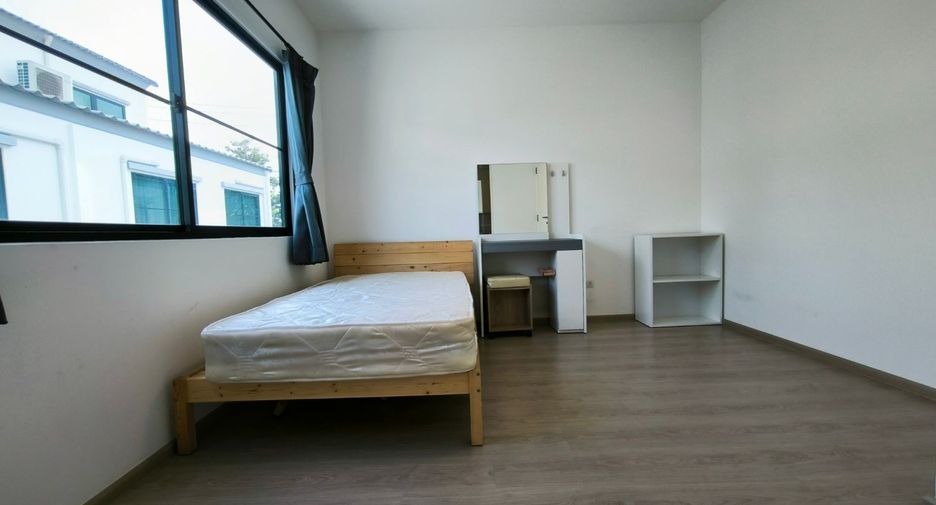 For rent 2 bed townhouse in Bang Phli, Samut Prakan