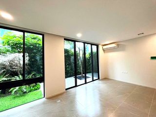 For rent 4 bedrooms house in Saphan Sung, Bangkok