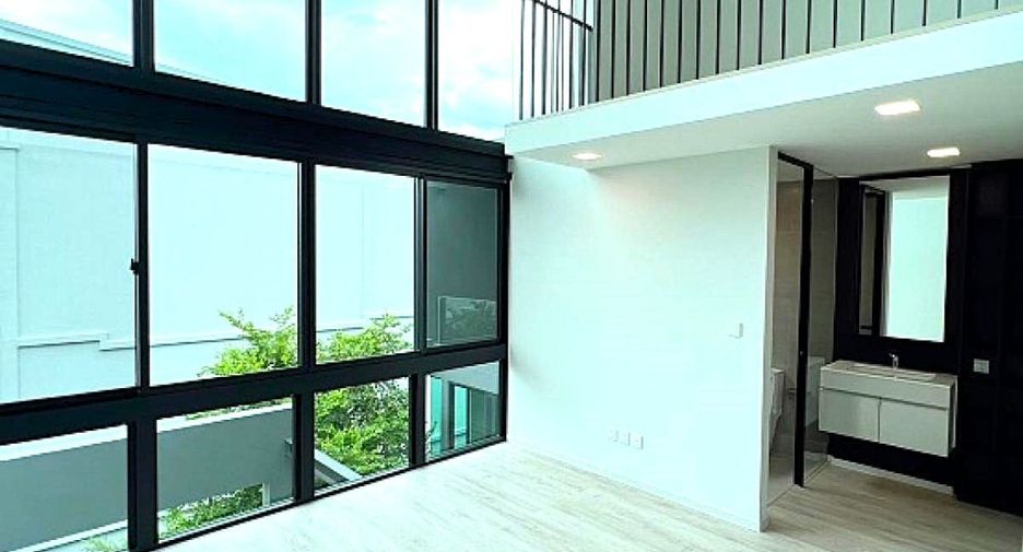 Haus zur Miete mit 4 Zimmer in Saphan Sung, Bangkok