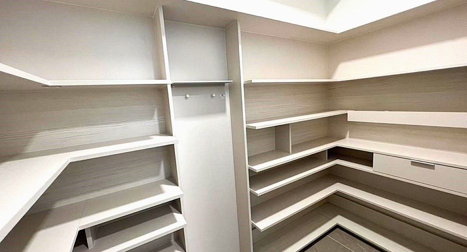 Haus zur Miete mit 4 Zimmer in Saphan Sung, Bangkok