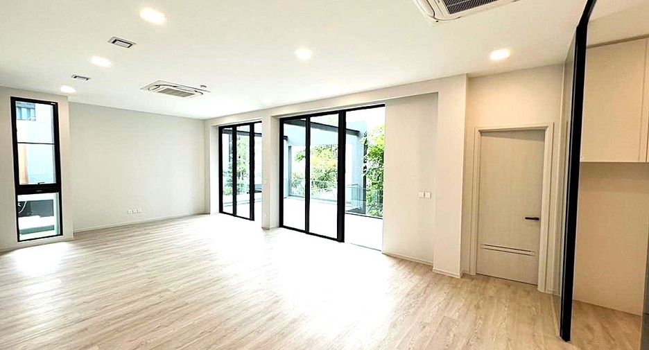 Haus zur Miete mit 4 Zimmer in Saphan Sung, Bangkok