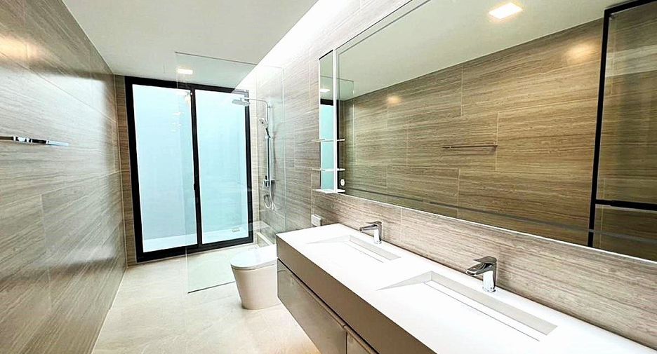 Haus zur Miete mit 4 Zimmer in Saphan Sung, Bangkok