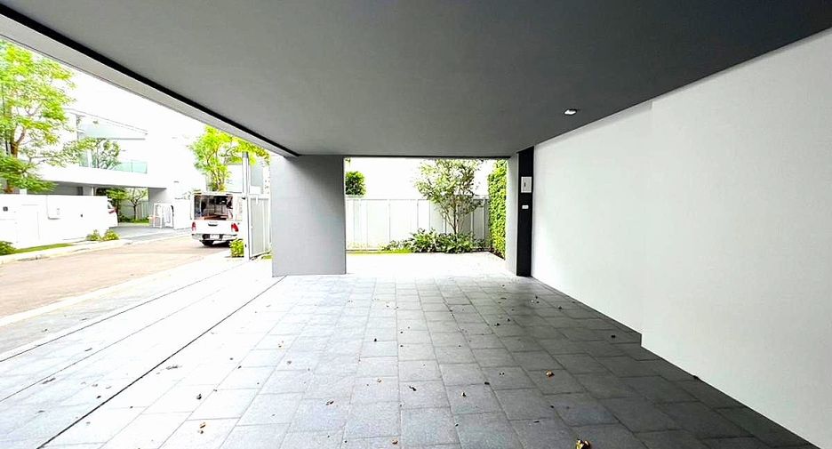 Haus zur Miete mit 4 Zimmer in Saphan Sung, Bangkok