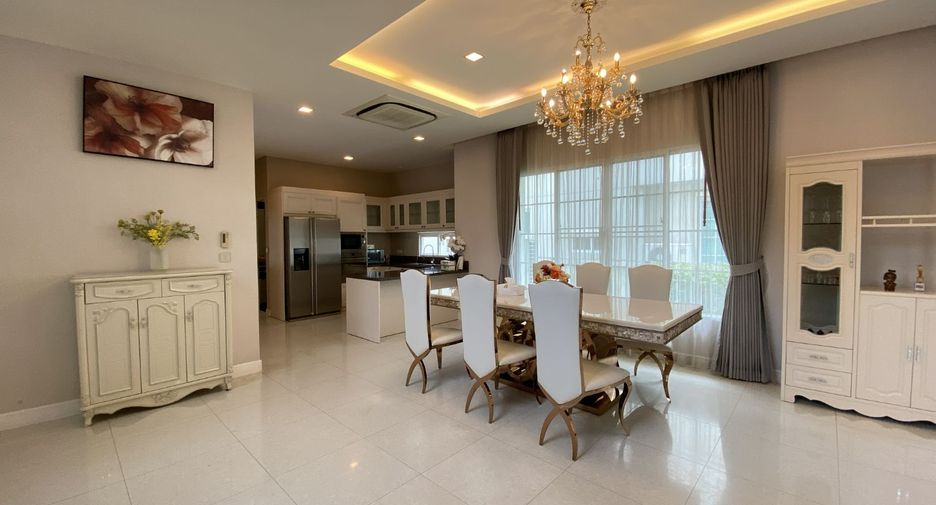 Casa en alquiler de 5 habitaciones en Bang Phli, Samut Prakan